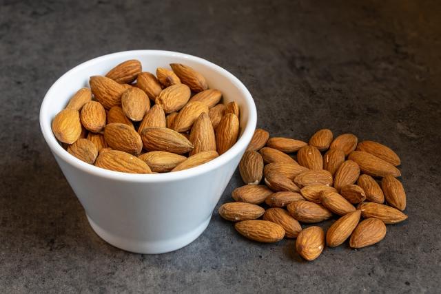 The health benefits of almonds are numerous